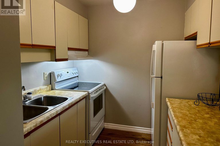 28795626/408-214-viewmount-drive/borden-farmstewart-farmcarleton-heightsparkwood-hills/ottawa/ontario/K2E7X3_3
