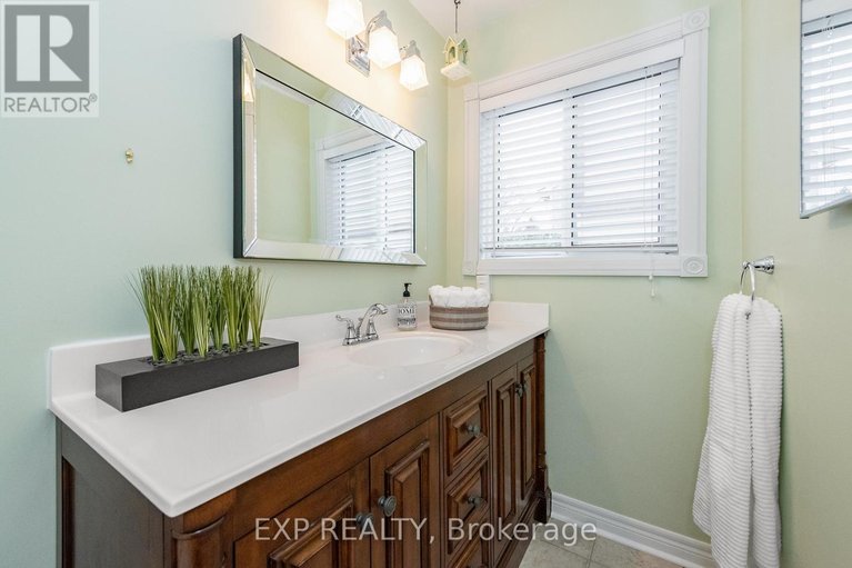 29592092/1337-ambridge-way/carleton-heights/ottawa/ontario/K2C3T3_5