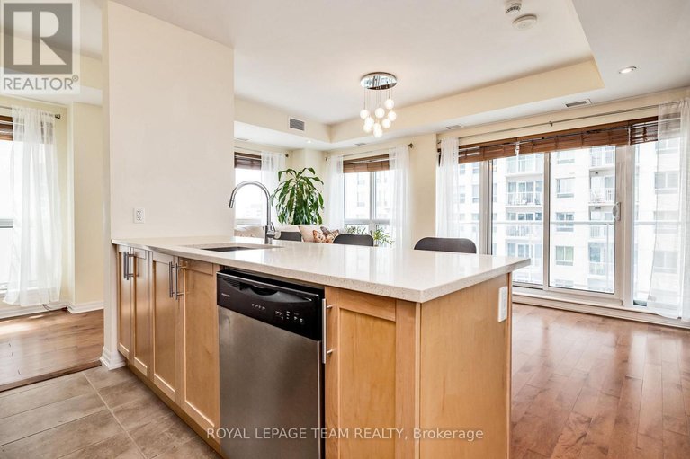 28341978/1809-242-rideau-street/sandy-hill/ottawa/ontario/K1N0B7_14