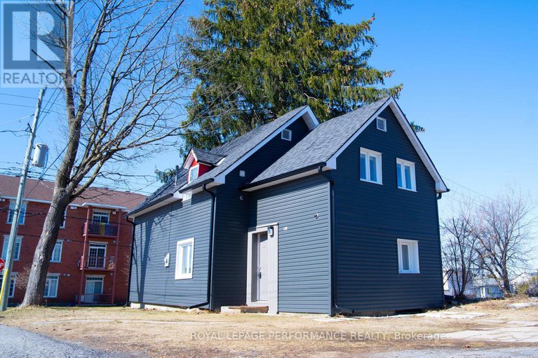 28339232/621-edwards-street/town-of-rockland/clarence-rockland/ontario/K4K1K2_1