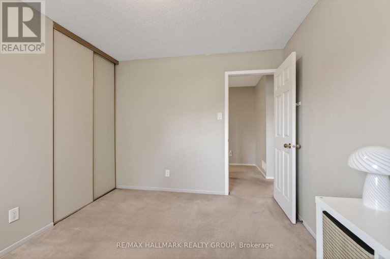 29649861/79-dossetter-way/hunt-club-park/ottawa/ontario/K1G4S7_24