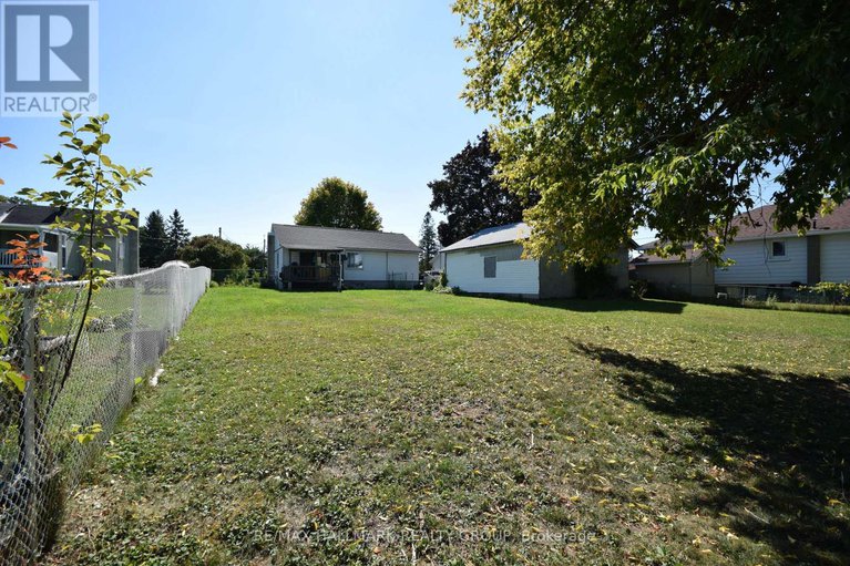 28873783/6719-barsona-place/orleanssunridge/ottawa/ontario/K1C1J2_4