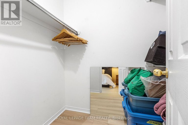 28754665/221-longshire-circle/longfields/ottawa/ontario/K2J4K8_25