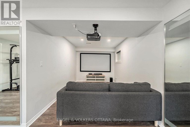 28574224/1841-lorraine-avenue/urbandale-acres/ottawa/ontario/K1H6Z7_25