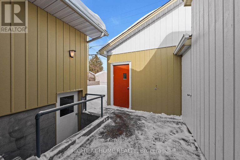 29357379/757-dickens-avenue/elmvale-acres/ottawa/ontario/K1G2X9_45