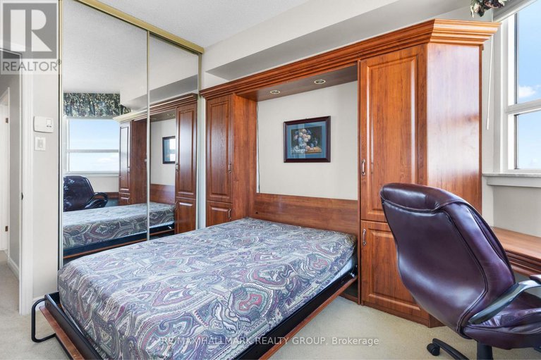 28409845/2403-1480-riverside-drive/riverview-park/ottawa/ontario/K1G5H2_17