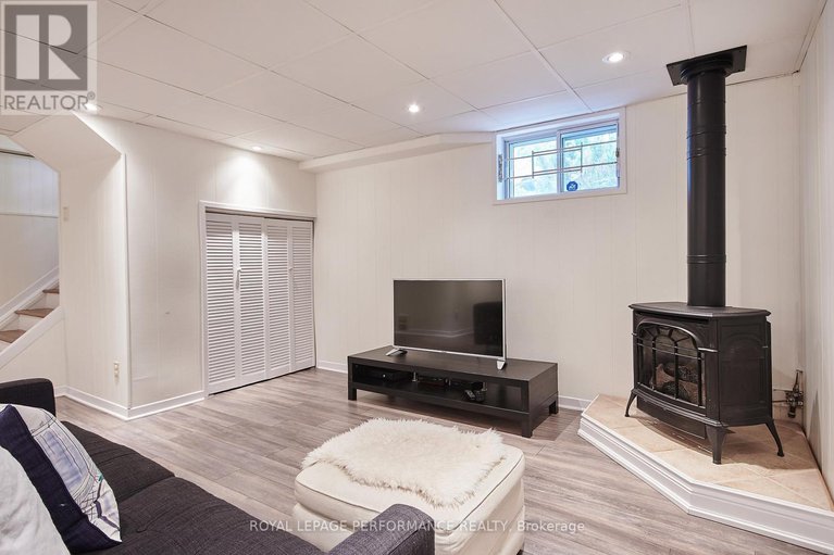 29341619/364-cunningham-avenue/alta-vistafaircrest-heights/ottawa/ontario/K1H6B4_22