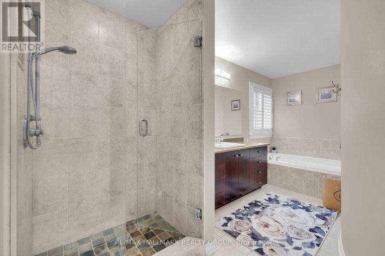 29354071/10-friendly-crescent/stittsville-south/ottawa/ontario/K2S2B6_30