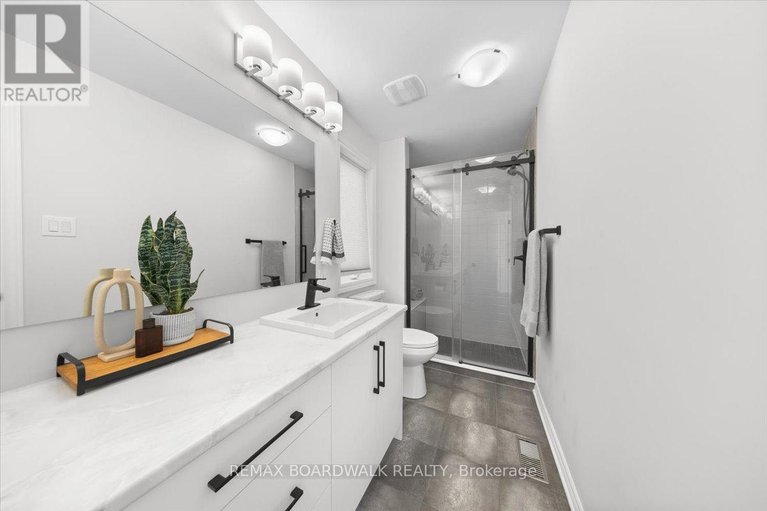 29543323/297-labelle-street/embrun/russell/ontario/K0A1W0_34