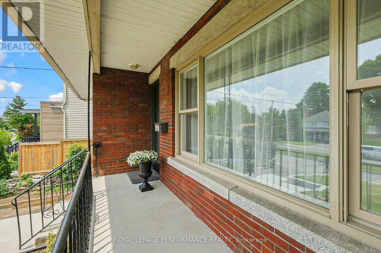 28506463/181-northwestern-avenue/ottawa-westtunneys-pasture/ottawa/ontario/K1Y0M1_3