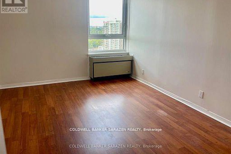 29388889/1215-80-sandcastle-drive/leslie-park/ottawa/ontario/K2H9E7_13