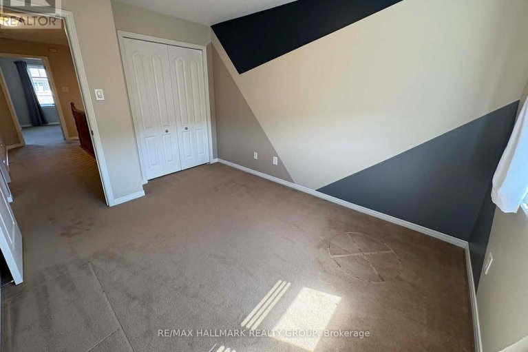 29639074/756-nakina-way/riverside-southgloucester-glen/ottawa/ontario/K1V2J1_20