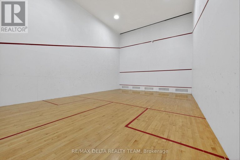 28970170/63-highwood-private/viscount-alexander-park/ottawa/ontario/K1K4X6_28