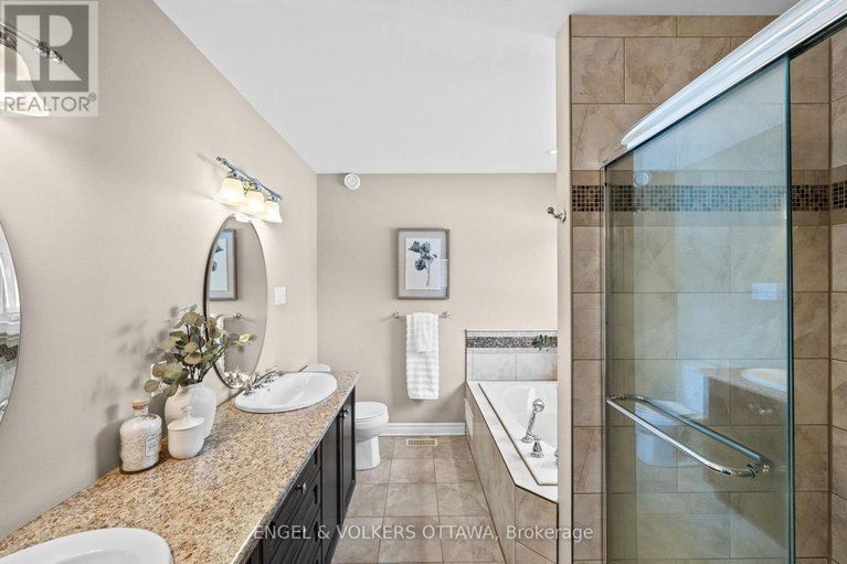 29679359/5579-lombardy-drive/osgoode/ottawa/ontario/K0A2W0_18