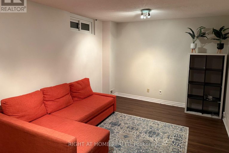 29273800/c-1736-lamoureux-drive/queenswood-heights-south/ottawa/ontario/K1E2N5_7