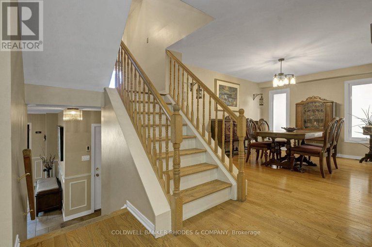 29023434/12-bramblegrove-crescent/hunt-club-parkgreenboro/ottawa/ontario/K1T3G3_7