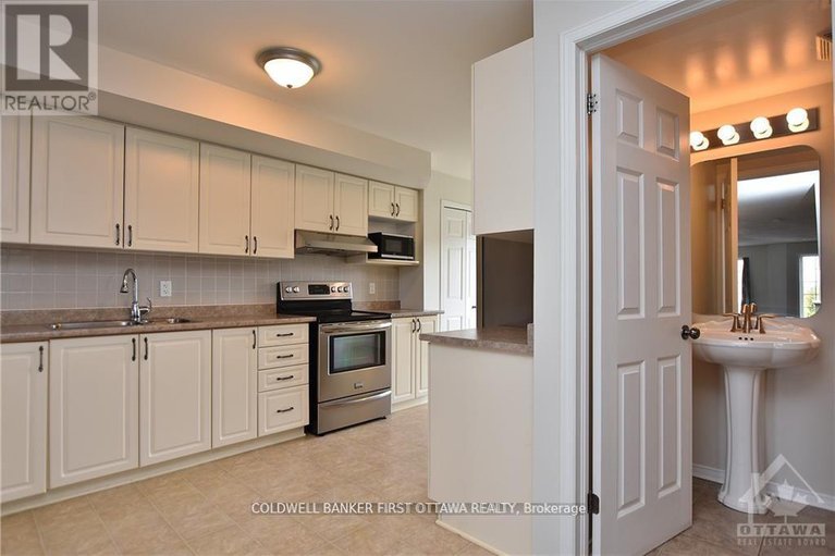 28523424/62-130-berrigan-drive/longfields/ottawa/ontario/K2J0J3_11