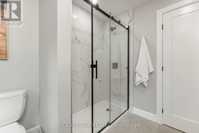 28849492/210-carleton-avenue/ottawa-westtunneys-pasture/ottawa/ontario/K1Y0J3_16