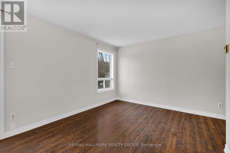 29242070/f-3070-councillors-way/blossom-parkleitrim/ottawa/ontario/K1T2S6_11