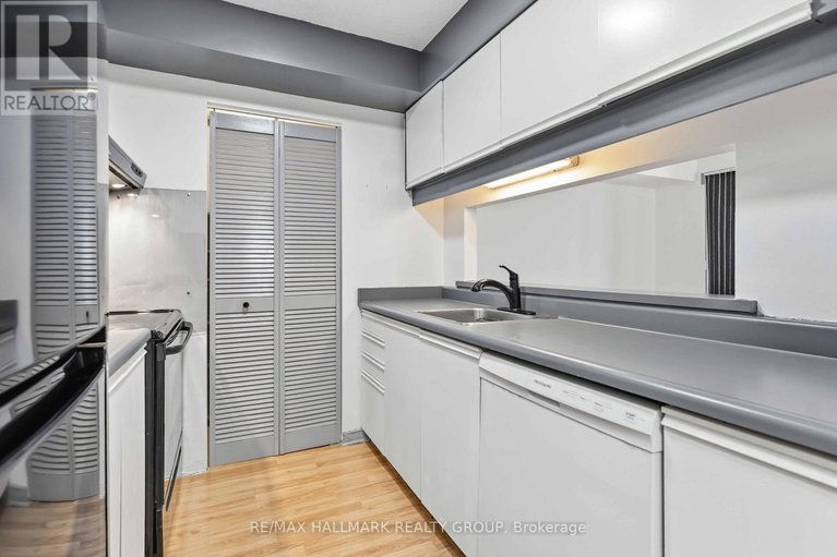 29585548/1602-199-kent-street-n/ottawa-centre/ottawa/ontario/K2P2K8_25