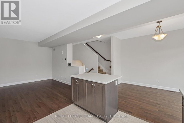 29154468/515-clemency-crescent/heritage-park/ottawa/ontario/K2J6R7_10