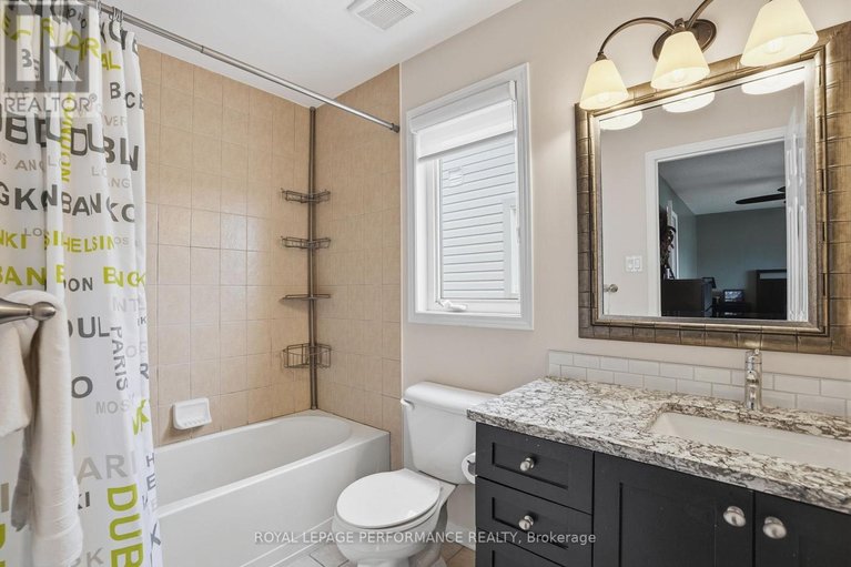 29550291/420-crystal-court/town-of-rockland/clarence-rockland/ontario/K4K0A1_14