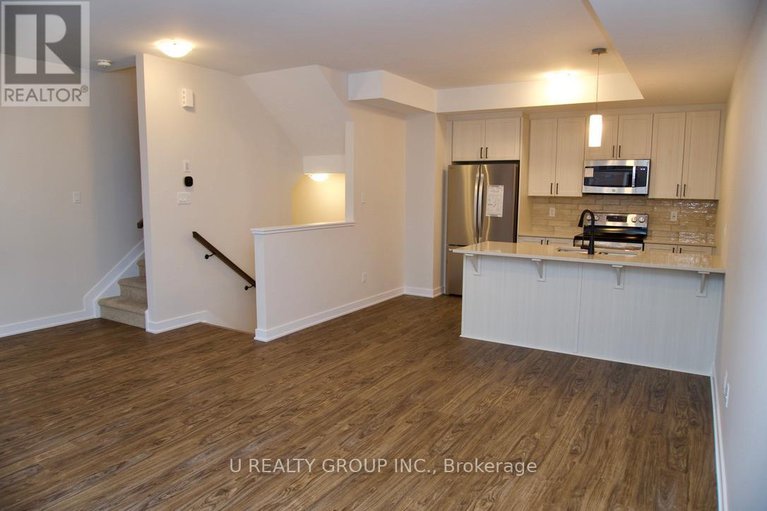 29256596/640-corporal-private/blossom-parkkemp-parkfindlay-creek/ottawa/ontario/K1X0M7_7