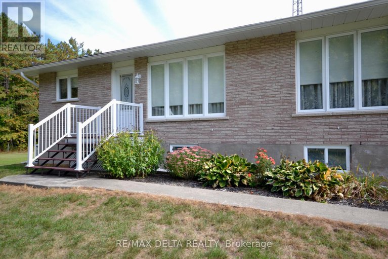 28875479/4725-champlain-street/clarencerockland-twp/clarence-rockland/ontario/K0A1E0_2