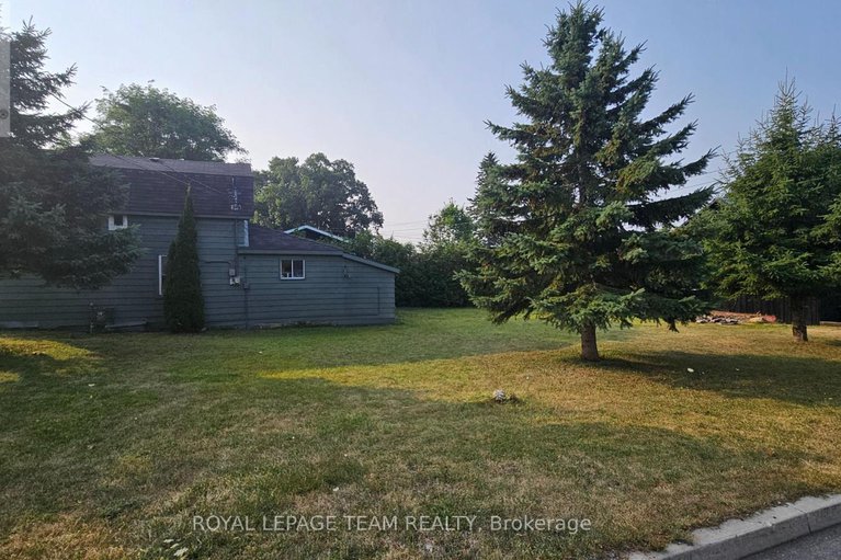 28435512/24-mercer-street/almonte/mississippi-mills/ontario/K0A1A0_5