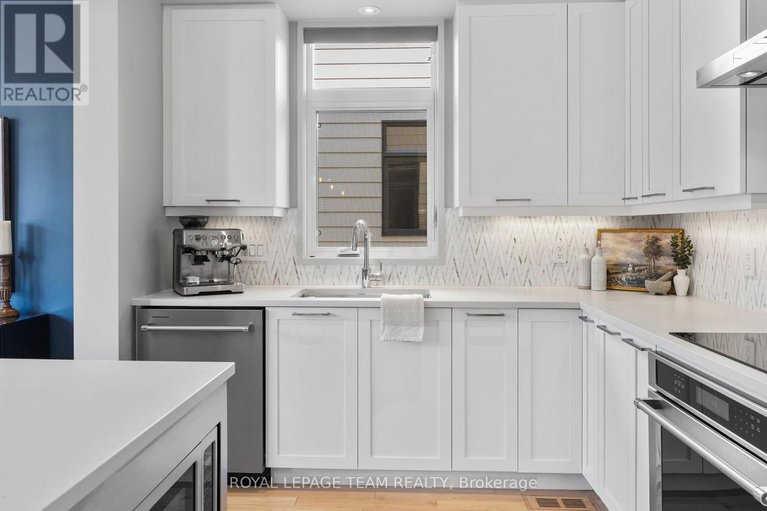 28584375/304-long-acres-street/bridlewood/ottawa/ontario/K2M0H1_16