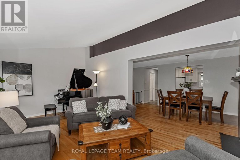 28918766/1095-ambleside-drive/woodroffe/ottawa/ontario/K2B8E2_17