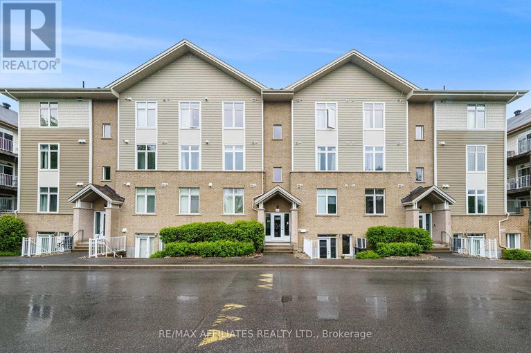 28356424/a-330-everest-private/elmvale-acres/ottawa/ontario/K1G4E4_16