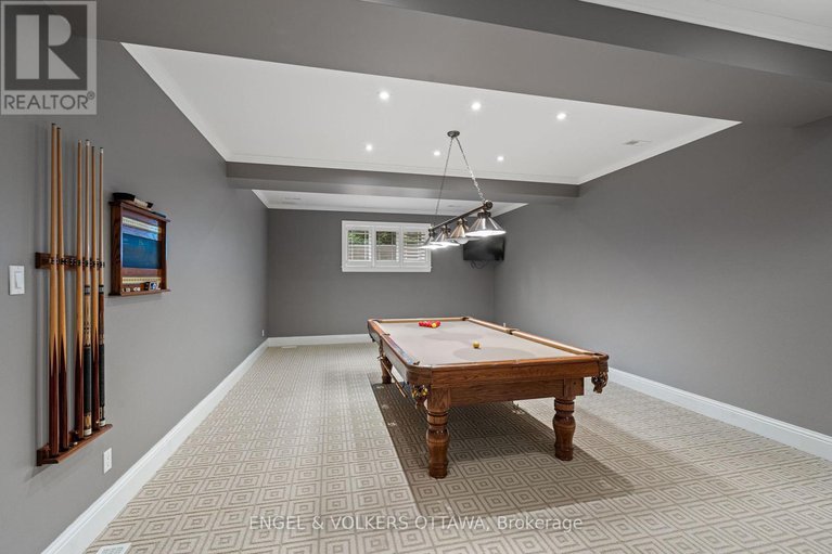 28466123/5800-queenscourt-crescent/manotick-east-to-manotick-station/ottawa/ontario/K4M1K3_31