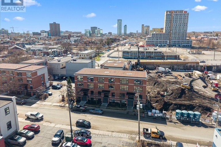 29654536/g-154-spruce-street/west-centre-town/ottawa/ontario/K1R6P2_30