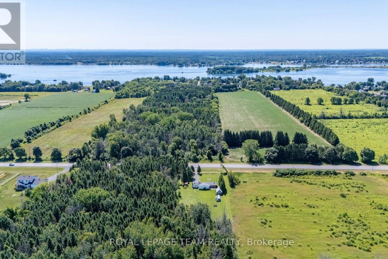 28652632/12135-county-road-2-road/south-dundas-williamsburgh-twp/south-dundas/ontario/K0C1X0_43