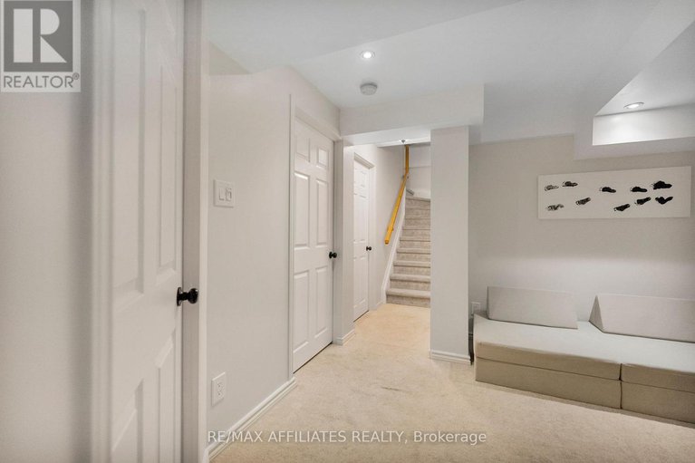 29043621/34-catterick-crescent/morgans-grantsouth-march/ottawa/ontario/K2K3M5_35