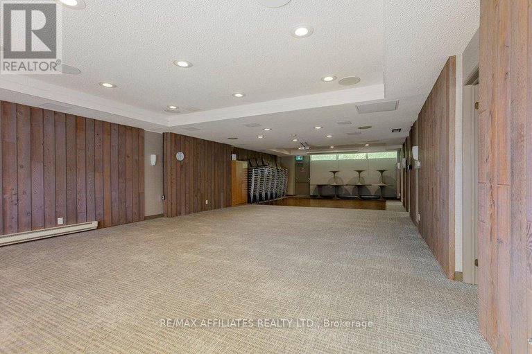 28466299/1705-1195-richmond-road/woodroffe/ottawa/ontario/K2B8E4_30
