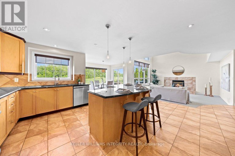 28490168/16-blackshire-circle/stonebridge/ottawa/ontario/K2J5L8_23
