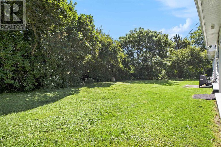28661880/3834-woodkilton-road/dunrobin/ottawa/ontario/K0A1M0_24