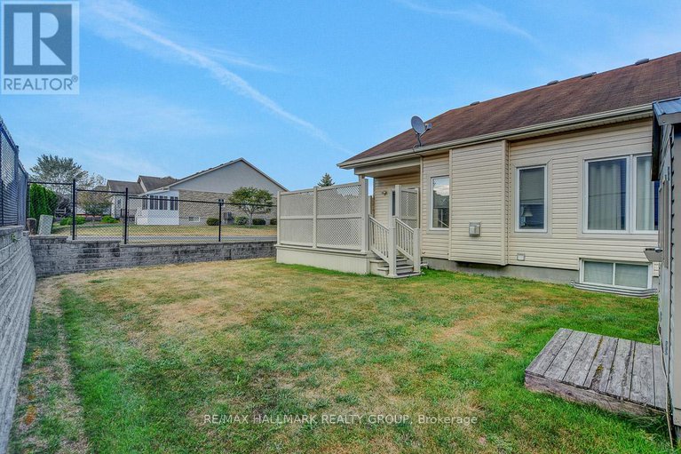 28826972/343-quartz-avenue/town-of-rockland/clarence-rockland/ontario/K4K0A2_49