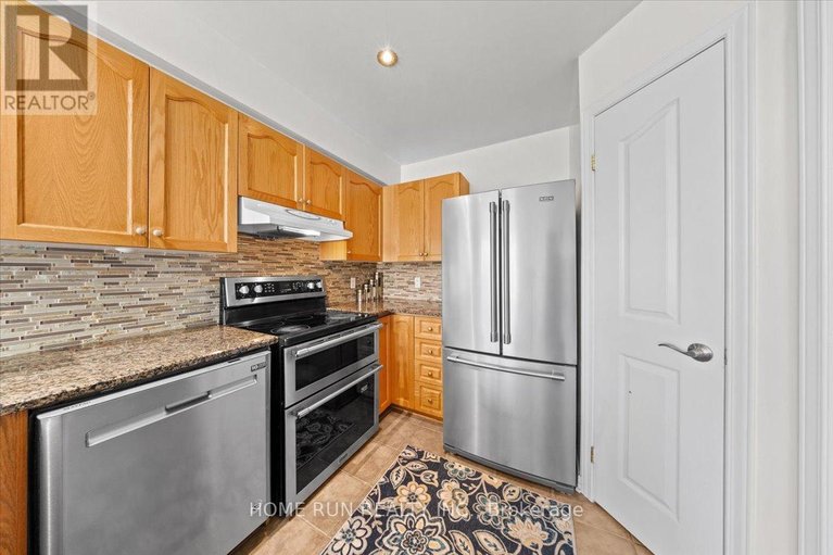 29668806/113-gray-crescent/beaverbrook/ottawa/ontario/K2K3J7_15