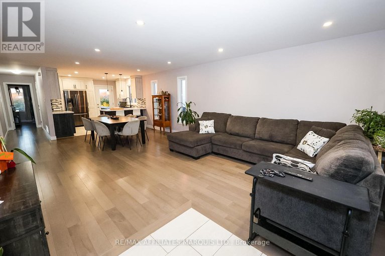 29031887/310-moisson-street/embrun/russell/ontario/K0A1W0_5