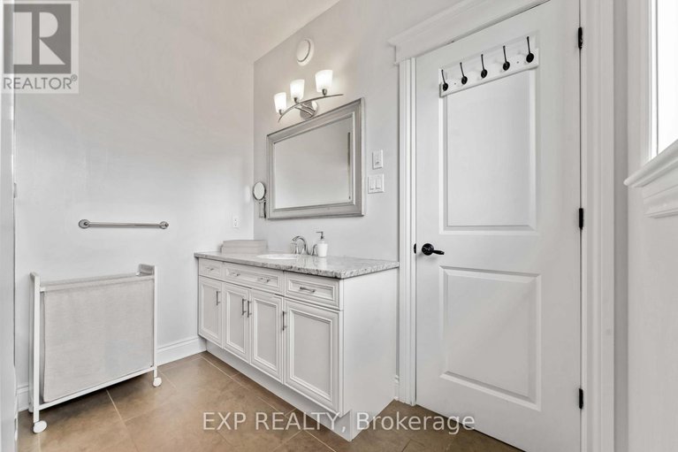 28828001/6984-lakes-park-drive/greely/ottawa/ontario/K4P1P1_18