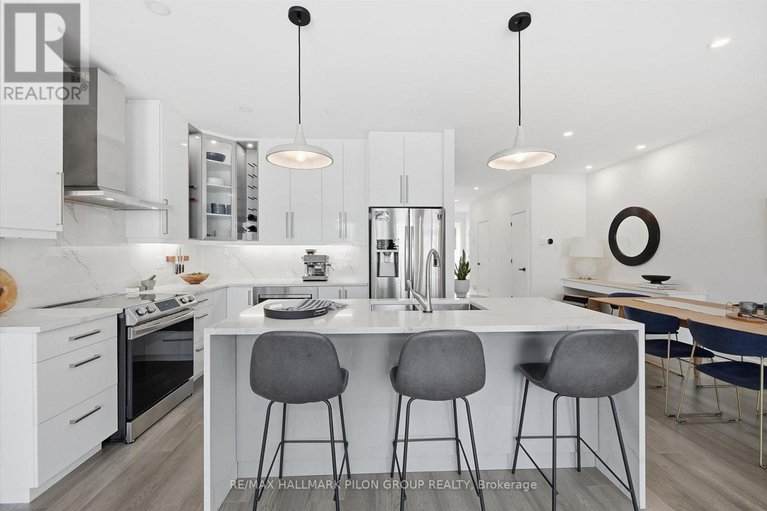 29327470/559-mutual-street/castle-heights/ottawa/ontario/K1K1C5_8