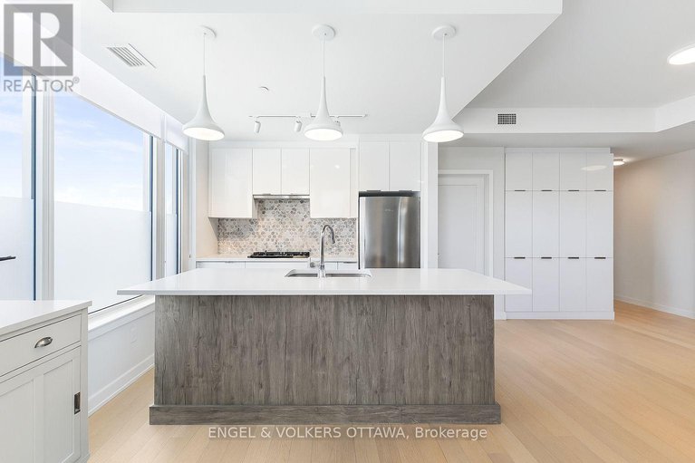 28607787/unit-308-570-de-mazenod-avenue/ottawa-east/ottawa/ontario/K1S5X2_7