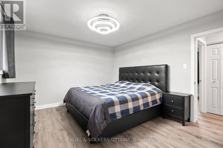 28934380/20-gary-avenue/manordale/ottawa/ontario/K2G3L3_12