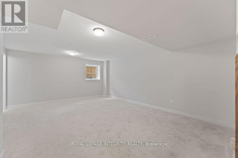 28798690/255-falsetto-street/mer-bleuebradley-estatesanderson-park/ottawa/ontario/K1W1E9_24