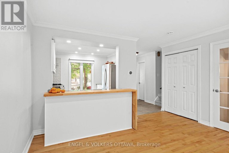 29006192/1540-mimosa-avenue/riverview-park/ottawa/ontario/K1G4C9_11