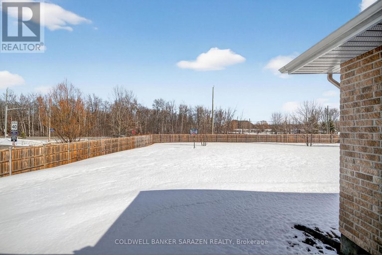 29439307/599-ballycastle-crescent/riverside-south/ottawa/ontario/K1X0A2_43