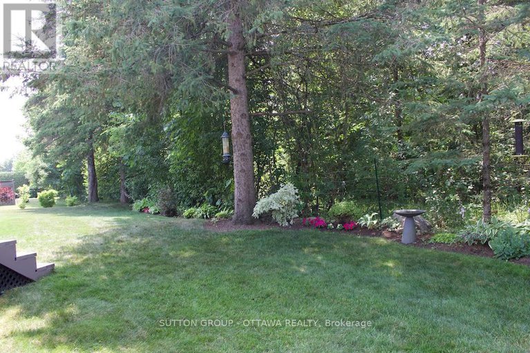 28715865/18-sirocco-crescent/stittsville-north/ottawa/ontario/K2S1Z7_35